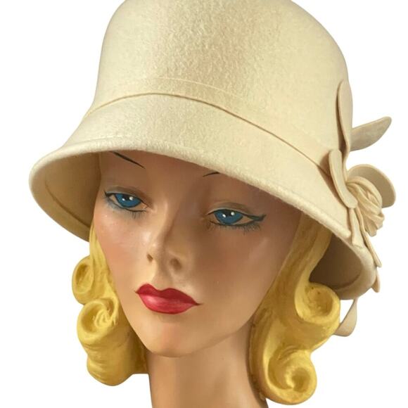 Vintage Cream White Cloche Hat Flower 100% Wool Cottagecore Downton Abbey - Picture 12 of 13
